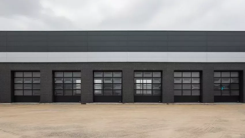 Imagen relacionada con la distribución de panel sándwich realizada por Todo Hierro